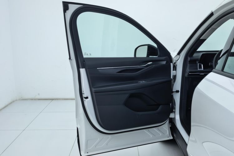 Used Ford Edge 2025 Ford Explorer L 2.0T EcoBoost E-Hybrid Two-Wheel Drive 7-Seater Fashion Edition Exterior 8