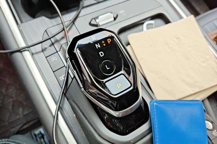 Used Ford Edge 2025 Escape L 2.0T EcoBoost Two-Wheel Drive 7-Seater Luxury Model Gear Lever