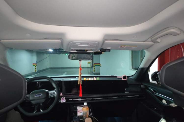 Used Ford Edge 2025 Ford Explorer L 2.0T EcoBoost E-Hybrid Two-Wheel Drive 7-Seater Luxury Model Headliner