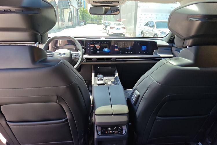 Used Ford Edge 2025 Ford Explorer L 2.0T EcoBoost E-Hybrid Four-Wheel-Drive 7-Seater Supreme Model Interior 3