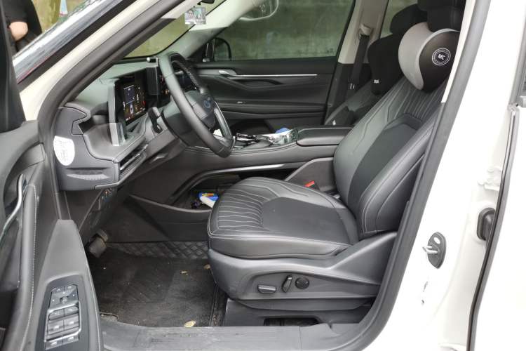 Used Ford Edge 2025 Escape L 2.0T EcoBoost Two-Wheel Drive 7-Seater Luxury Model Left Front Seat