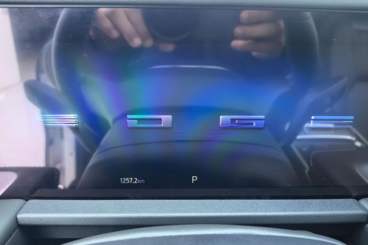 Used Ford Edge 2025 Ford Explorer L 2.0T EcoBoost E-Hybrid Two-Wheel Drive 7-Seater Fashion Edition Odometer Close Up