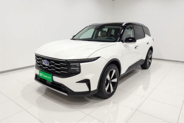 Ford Edge 2025 Ford Explorer L 2.0T EcoBoost E-Hybrid Two-Wheel Drive 7-Seater Luxury Model مستعملة