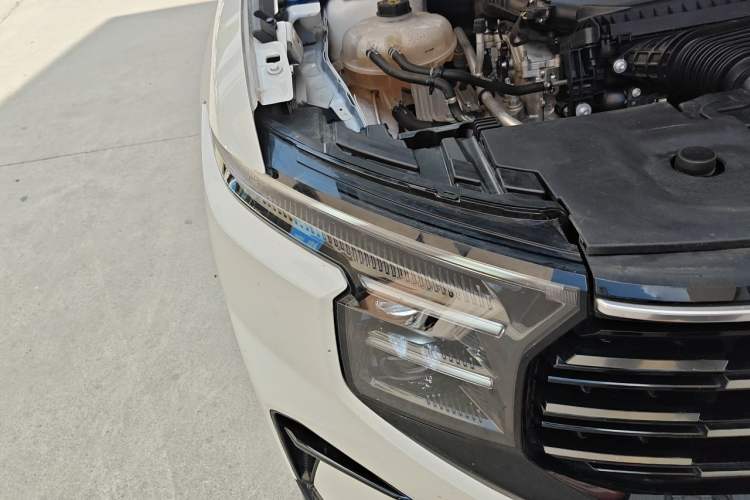 Used Ford Edge 2025 Escape L 2.0T EcoBoost Two-Wheel Drive 7-Seater Luxury Model Right Front Headlight