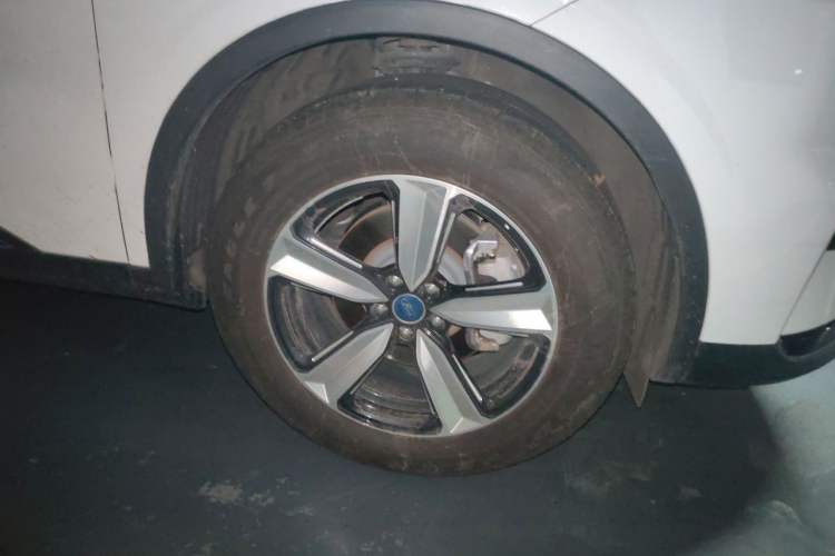 Used Ford Edge 2025 Ford Explorer L 2.0T EcoBoost E-Hybrid Two-Wheel Drive 7-Seater Luxury Model Right Front Wheel Hub