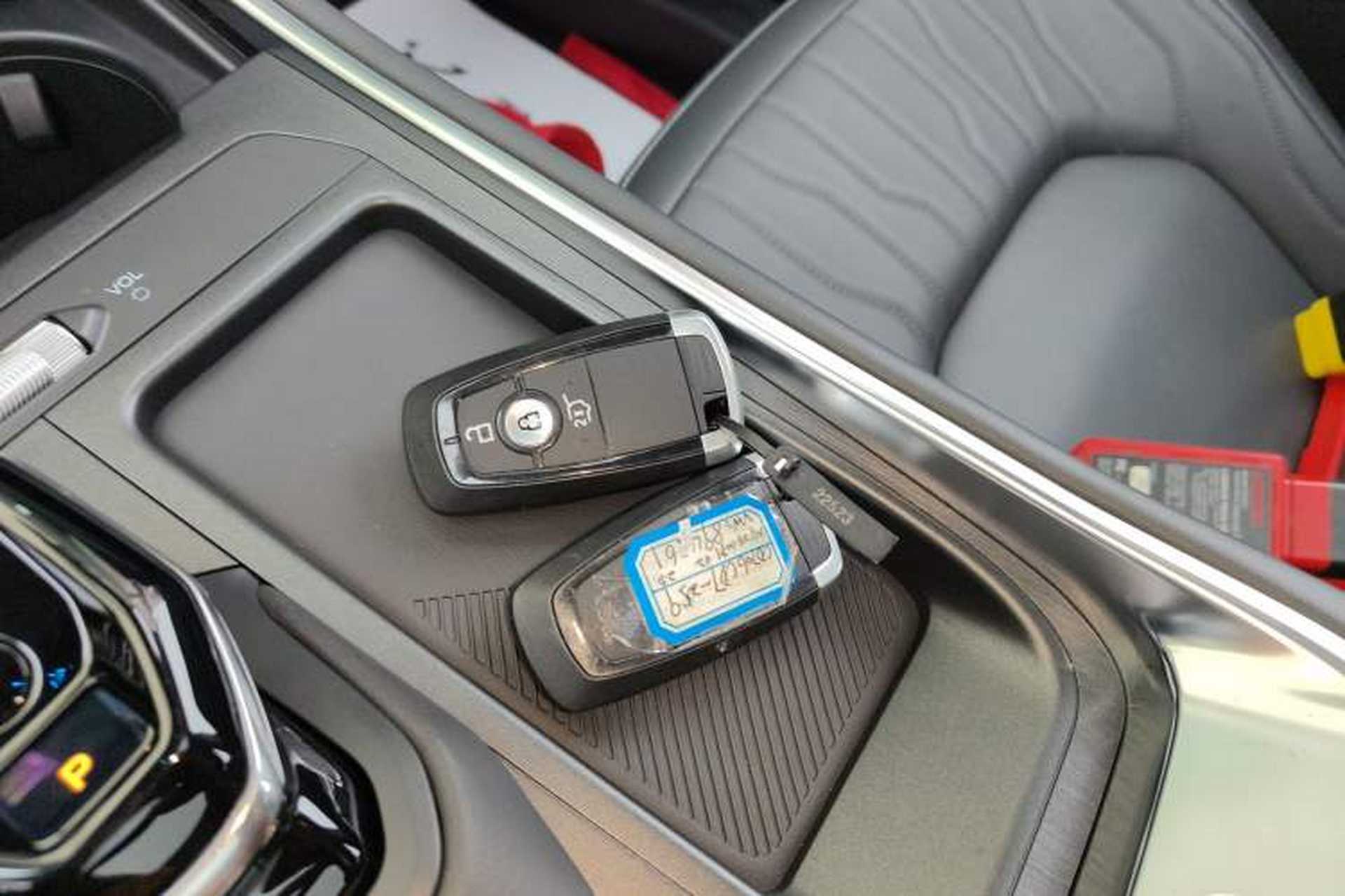 Used Ford Edge 2025 Ford Explorer L 2.0T EcoBoost E-Hybrid Two-Wheel Drive 7-Seater Fashion Edition Vehicle Key
