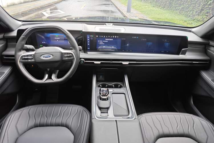 Used Ford Edge 2026 Model Explorer L 2.0T EcoBoost E Hybrid Two-Wheel Drive Seven-Seat Luxury Audio And AC Panel