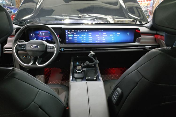 Used Ford Edge 2026 Model Explorer L 2.0T EcoBoost Four-Wheel Drive Seven-Seat Ultimate Center Console