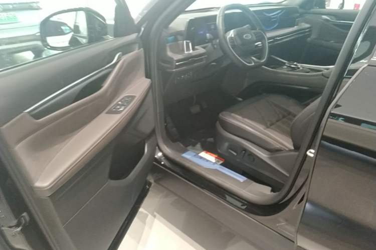 Used Ford Edge 2026 Model Explorer L 2.0T EcoBoost Four-Wheel Drive Seven-Seat Ultimate Driver Seat