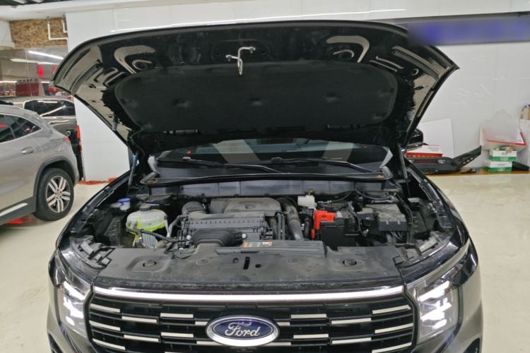 Used Ford Edge 2026 Model Explorer L 2.0T EcoBoost Four-Wheel Drive Seven-Seat Ultimate Engine Bay