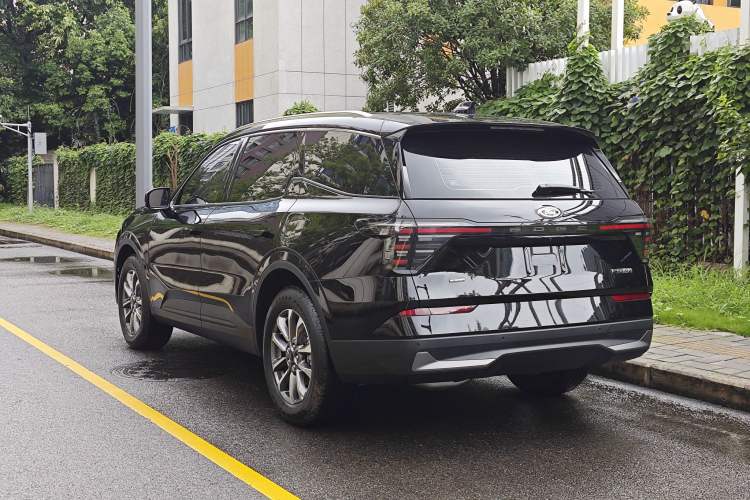 Used Ford Edge 2026 Model Explorer L 2.0T EcoBoost E Hybrid Two-Wheel Drive Seven-Seat Luxury Exterior 3