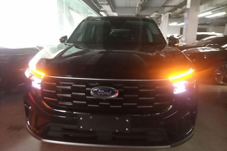 Used Ford Edge 2026 Model Explorer L 2.0T EcoBoost E Hybrid Two-Wheel Drive Seven-Seat Luxury Front