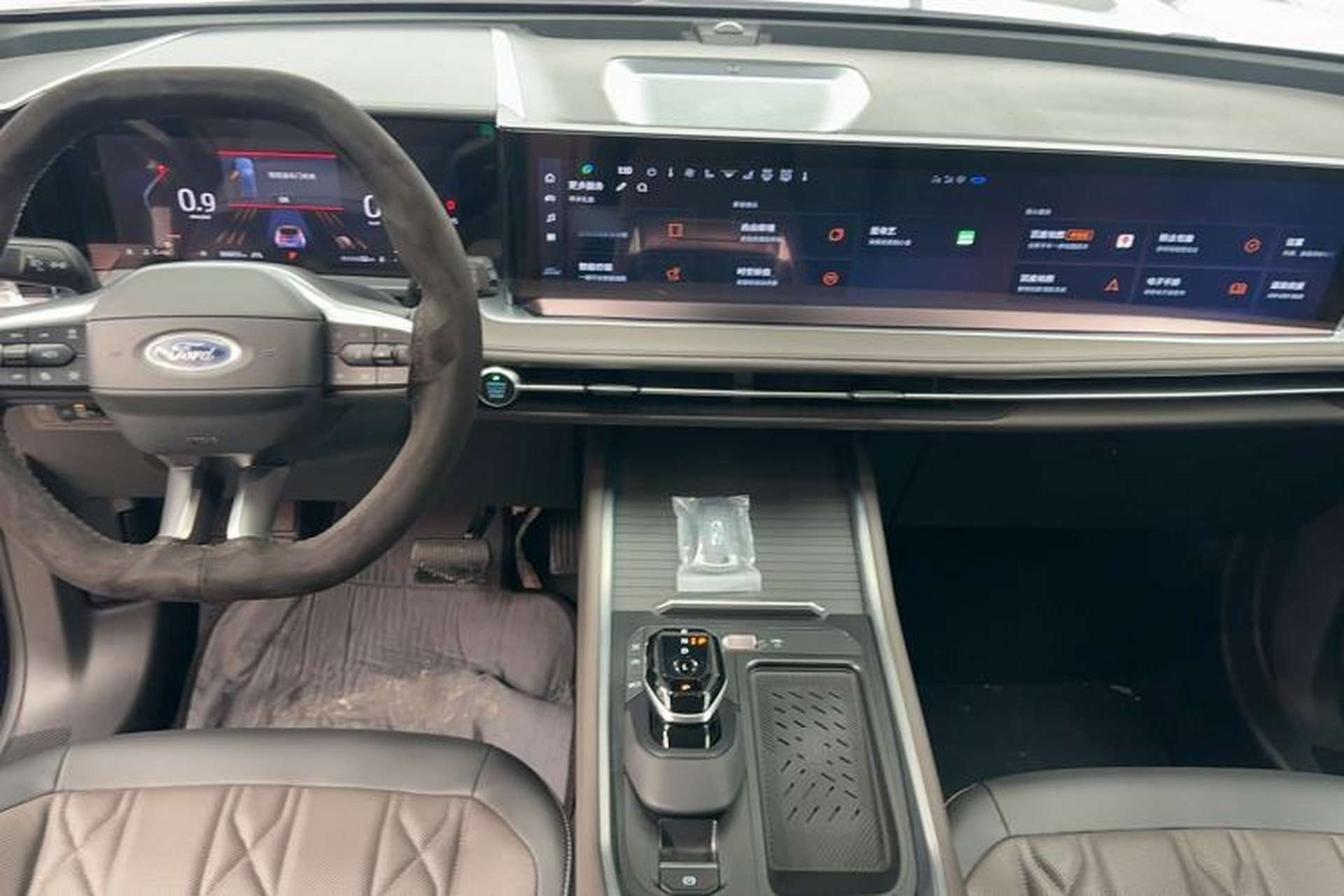 Used Ford Edge 2026 Model Explorer L 2.0T EcoBoost Four-Wheel Drive Seven-Seat Ultimate Interior 5