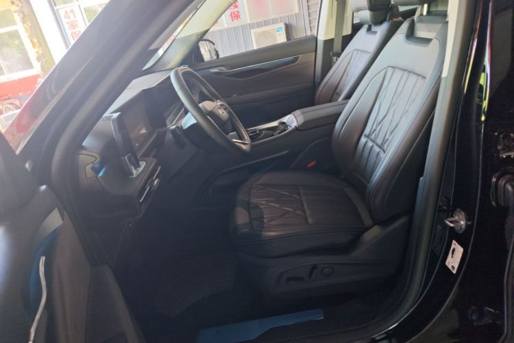 Used Ford Edge 2026 Model Explorer L 2.0T EcoBoost E Hybrid Four-Wheel Drive Seven-Seat Ultimate Left Front Seat