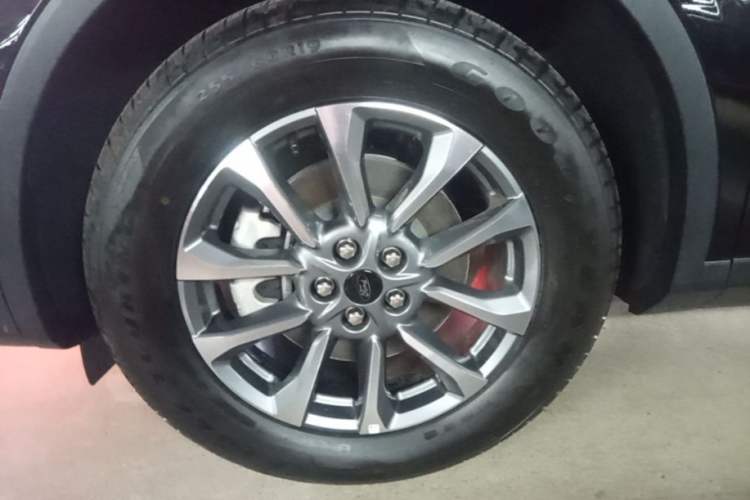 Used Ford Edge 2026 Model Explorer L 2.0T EcoBoost E Hybrid Two-Wheel Drive Seven-Seat Luxury Left Front Wheel Hub