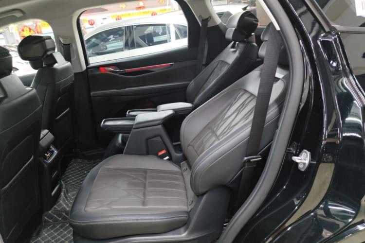 Used Ford Edge 2026 Model Explorer L 2.0T EcoBoost Four-Wheel Drive Seven-Seat Ultimate Left Rear Seat