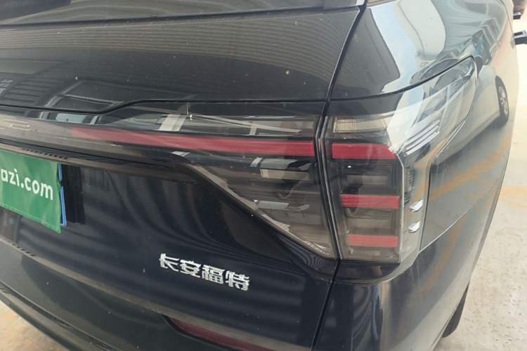 Used Ford Edge 2026 Model Explorer L 2.0T EcoBoost Four-Wheel Drive Seven-Seat Ultimate Right Rear Taillight