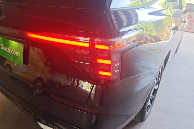 Used Ford Edge 2026 Model Explorer L 2.0T EcoBoost E Hybrid Four-Wheel Drive Seven-Seat Ultimate Right Rear Taillight