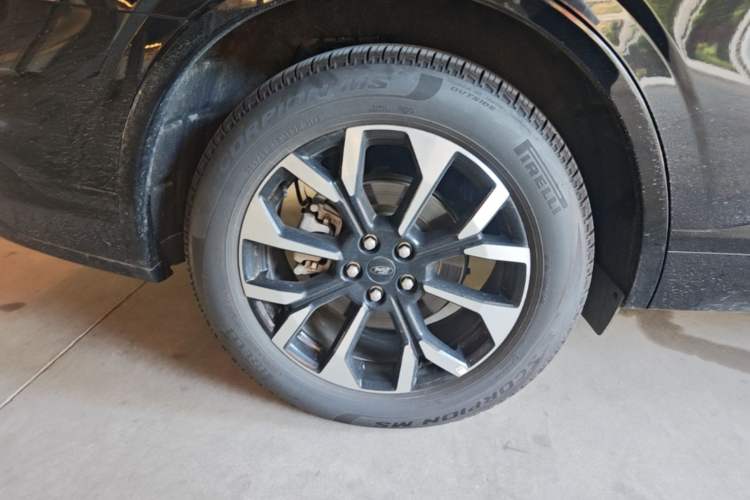Used Ford Edge 2026 Model Explorer L 2.0T EcoBoost E Hybrid Four-Wheel Drive Seven-Seat Ultimate Right Rear Wheel Hub
