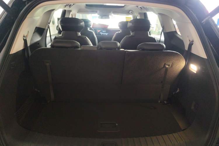 Used Ford Edge 2026 Model Explorer L 2.0T EcoBoost Four-Wheel Drive Seven-Seat Ultimate Trunk