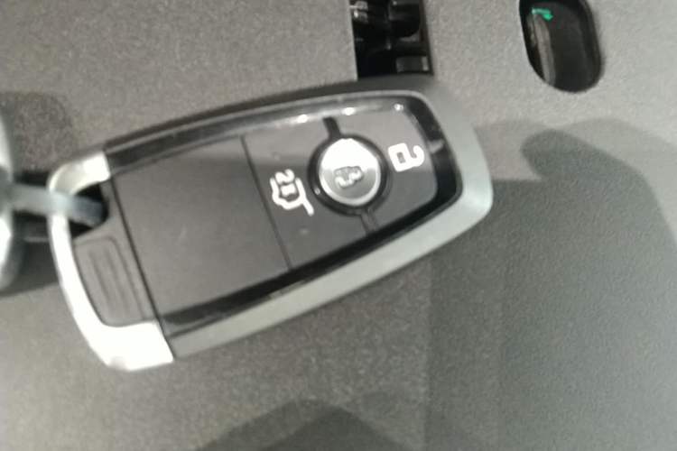 Used Ford Edge 2026 Model Explorer L 2.0T EcoBoost Four-Wheel Drive Seven-Seat Ultimate Vehicle Key