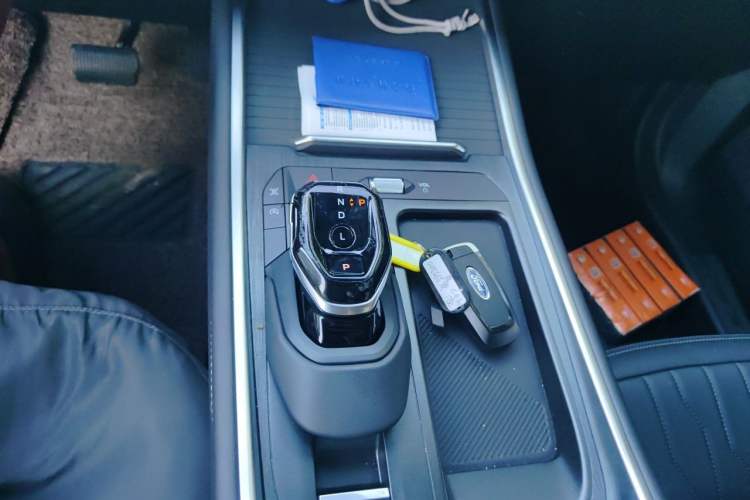 Used Ford Edge 2026 Model Explorer L 2.0T EcoBoost Two-Wheel Drive Seven-Seat Fashion Gear Lever