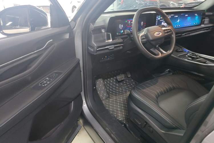 Used Ford Edge 2026 Model Explorer L 2.0T EcoBoost Two-Wheel Drive Seven-Seat Luxury Driver Seat