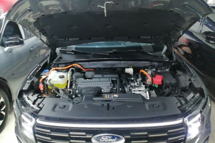 Used Ford Edge 2026 Model Explorer L 2.0T EcoBoost E Hybrid Four-Wheel Drive Seven-Seat Flagship Engine Bay