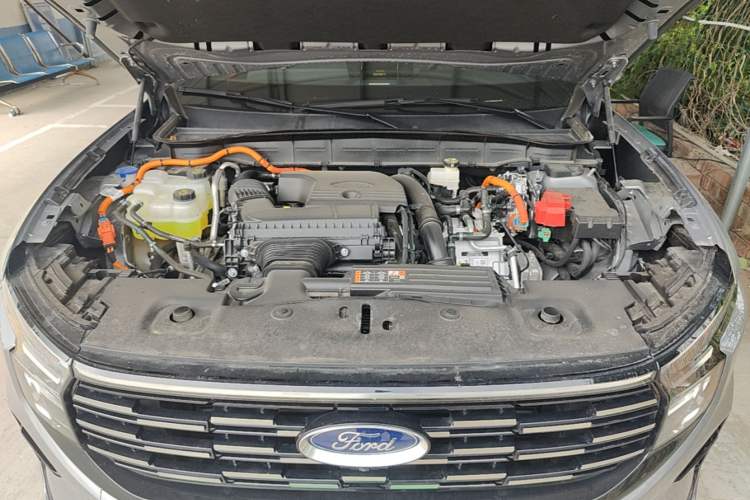 Used Ford Edge 2026 Model Explorer L 2.0T EcoBoost E Hybrid Four-Wheel Drive Seven-Seat Ultimate Engine Bay