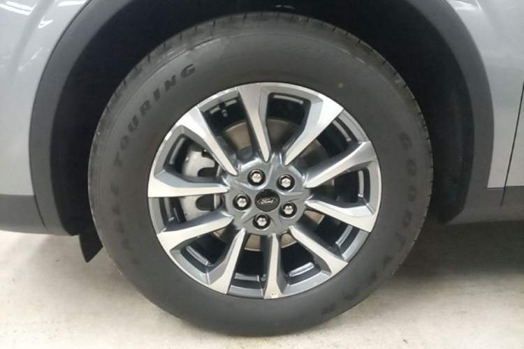Used Ford Edge 2026 Model Explorer L 2.0T EcoBoost E Hybrid Two-Wheel Drive Seven-Seat Luxury Exterior 1
