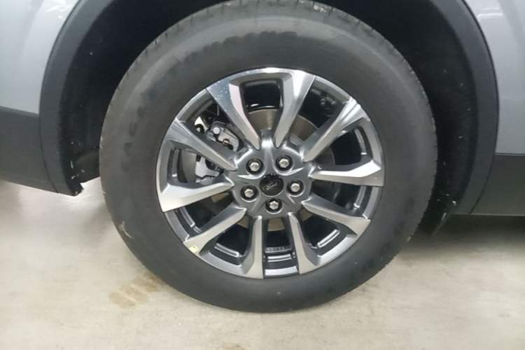 Used Ford Edge 2026 Model Explorer L 2.0T EcoBoost E Hybrid Two-Wheel Drive Seven-Seat Luxury Exterior 2