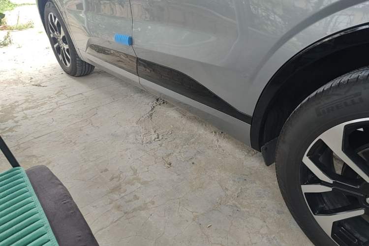 Used Ford Edge 2026 Model Explorer L 2.0T EcoBoost E Hybrid Four-Wheel Drive Seven-Seat Ultimate Left Side Sill