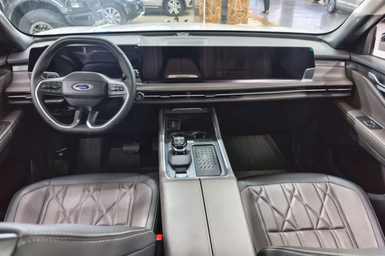 Used Ford Edge 2026 Model Explorer L 2.0T EcoBoost Four-Wheel Drive Seven-Seat Ultimate Interior 5