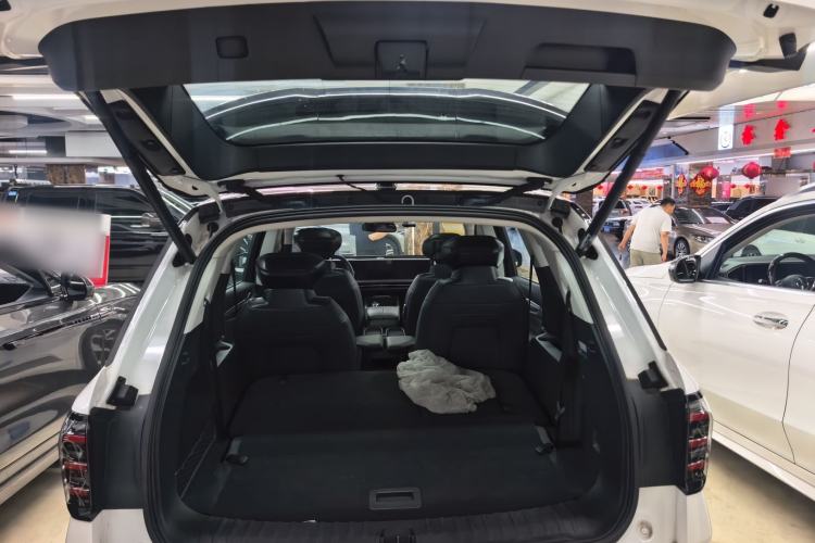 Used Ford Edge 2026 Model Explorer L 2.0T EcoBoost Four-Wheel Drive Seven-Seat Ultimate Trunk