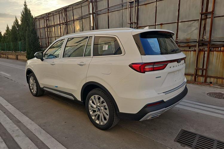 Used Ford Equator 2023 EcoBoost 225 Titanium 6-Seater Exterior 7