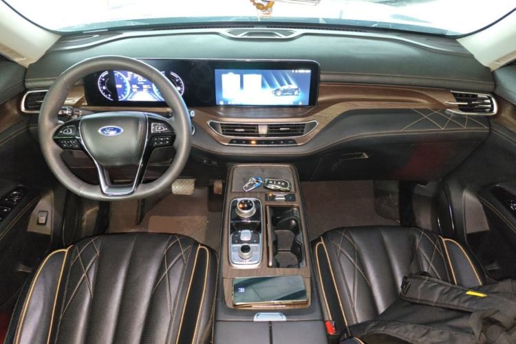 Used Ford Equator 2021 EcoBoost 225 Premier 6-Seater Center Console