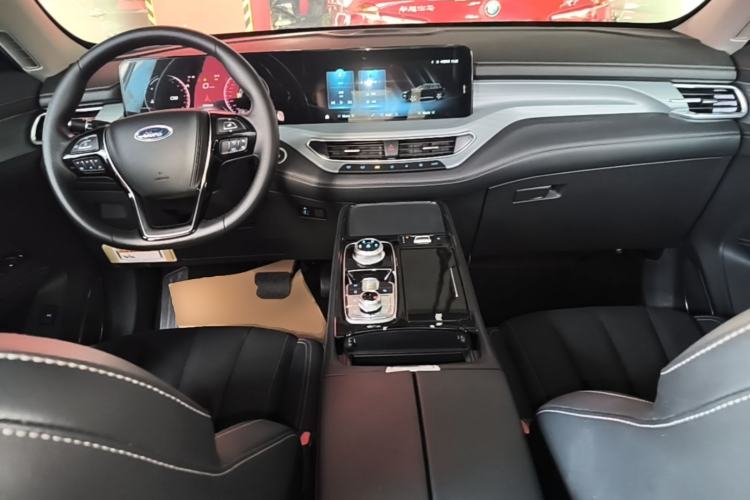 Used Ford Equator 2021 EcoBoost 225 Platinum Edition 6-seater Center Console