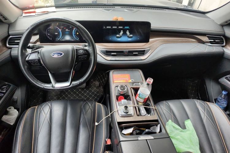 Used Ford Equator 2021 EcoBoost 225 Premier 6-Seater Center Console