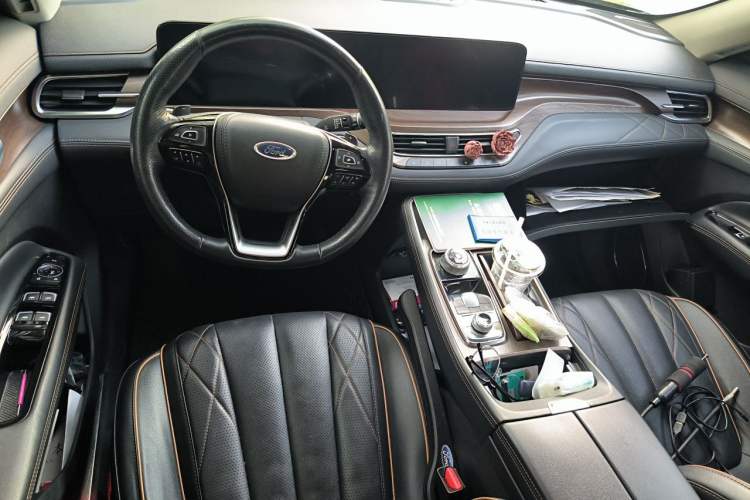 Used Ford Equator 2021 EcoBoost 225 Premier 6-Seater Center Console