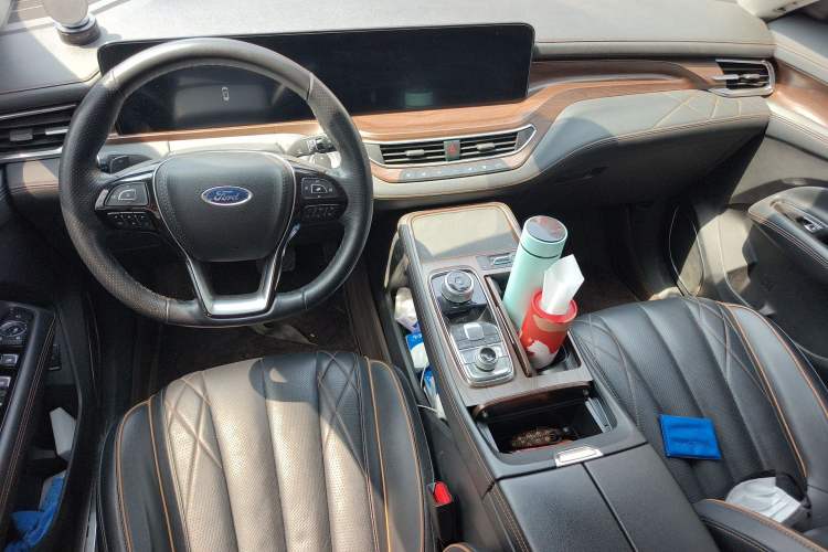 Used Ford Equator 2021 EcoBoost 225 Premier 7-Seater (2/2/3) Center Console