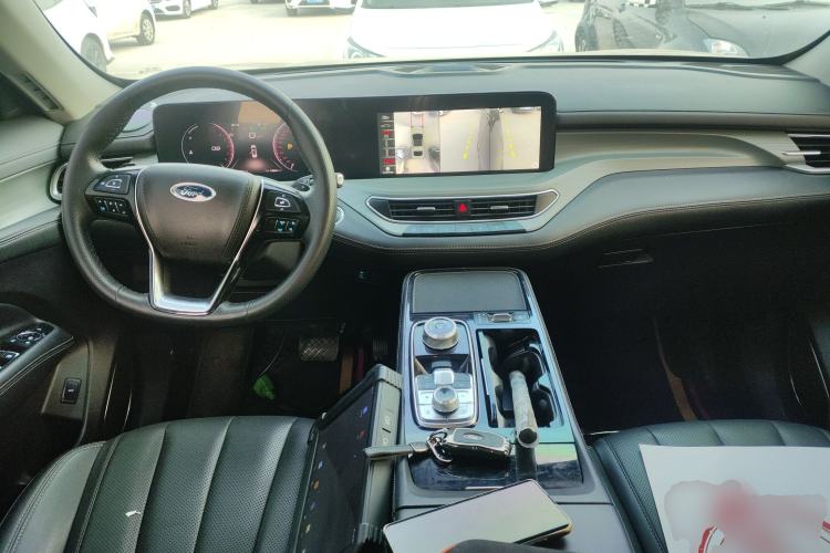 Used Ford Equator 2021 EcoBoost 225 Platinum Edition 7-Seater Center Console