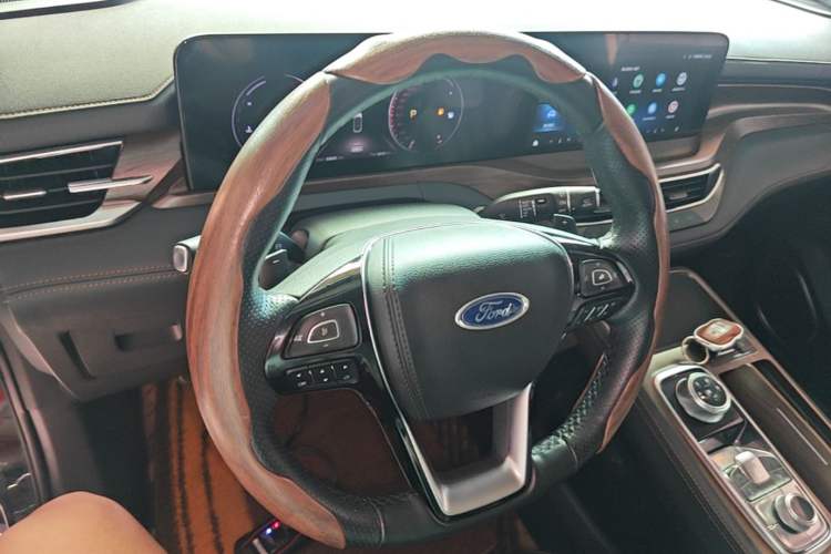Used Ford Equator 2021 EcoBoost 225 Premier 6-Seater Center Console