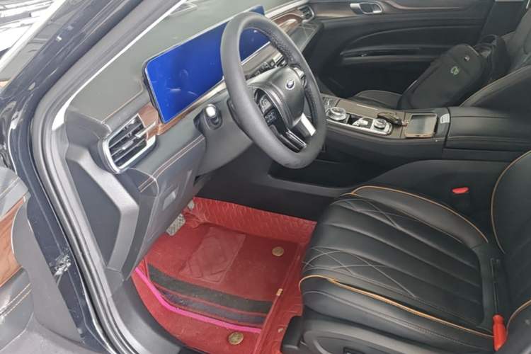 Used Ford Equator 2021 EcoBoost 225 Premier 7-Seater (2/2/3) Driver Seat