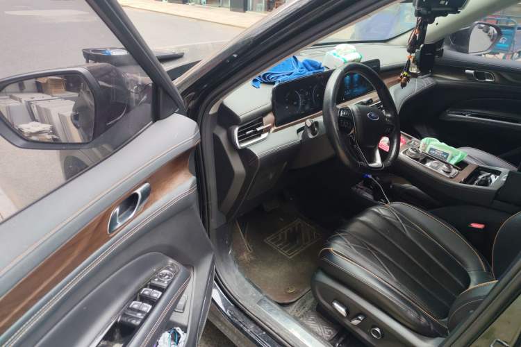 Used Ford Equator 2021 EcoBoost 225 Premier 7-Seater Driver Seat