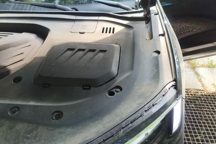 Used Ford Equator 2021 EcoBoost 225 Premier 6-Seater Engine Bay Left