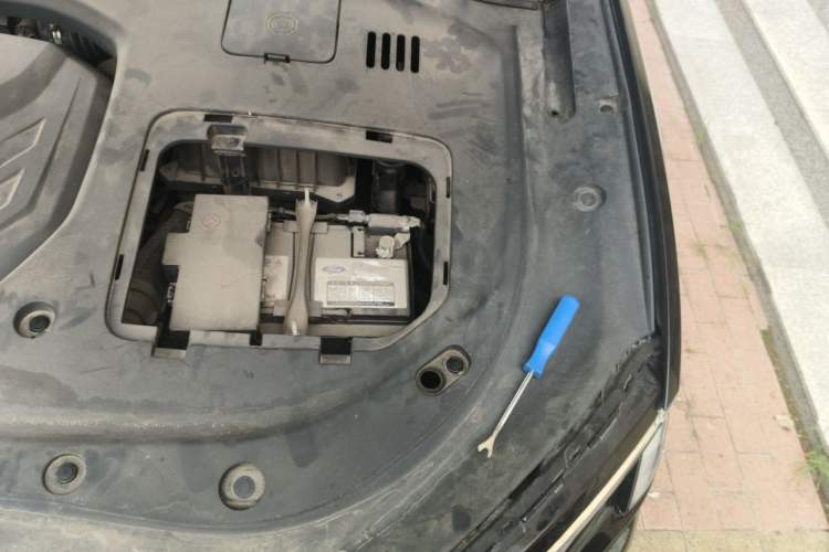Used Ford Equator 2021 EcoBoost 225 Premier 6-Seater Engine Bay Left