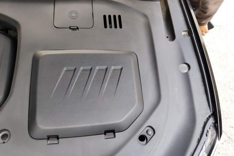 Used Ford Equator 2021 EcoBoost 225 Premier PLUS 6-Seater Engine Bay Left