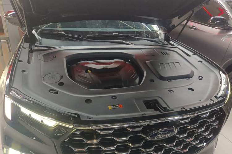 Used Ford Equator 2021 EcoBoost 225 Premier 6-Seater Engine Bay