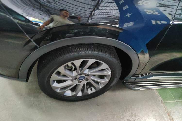 Used Ford Equator 2021 EcoBoost 225 Premier 6-Seater Exterior 3