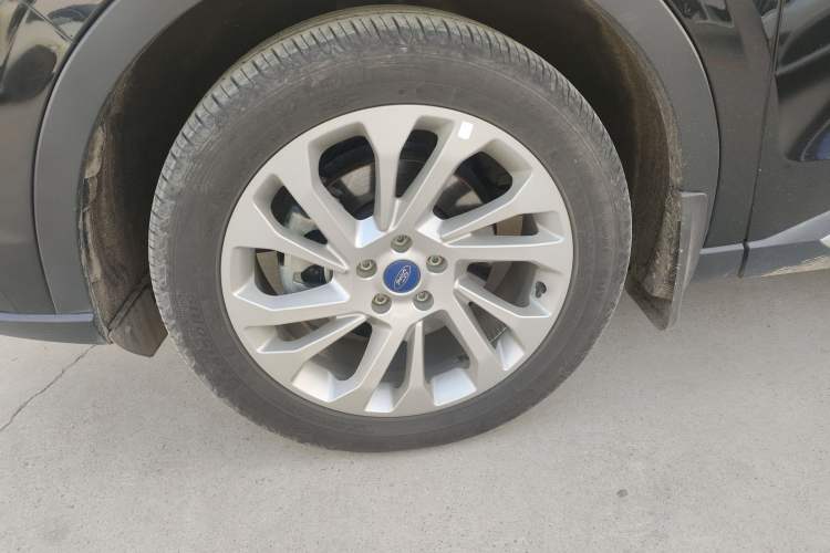 Used Ford Equator 2021 EcoBoost 225 Platinum Edition 7-Seater Exterior 4